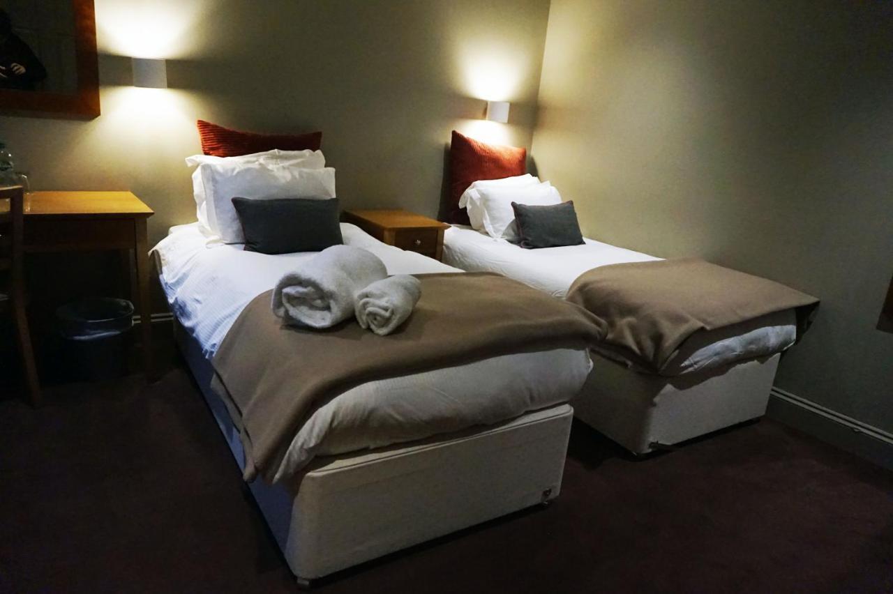 The Penny Farthing Hotel バークハムステッド エクステリア 写真